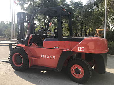 漳州長(zhǎng)泰8.5噸柴油叉車(chē)順利交付客戶使用